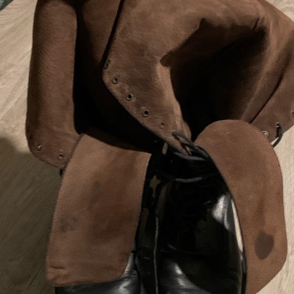 Vintage Y2K Guess Genuine Leather Heeled Combat boots 8.5 - Picture 4 of 8